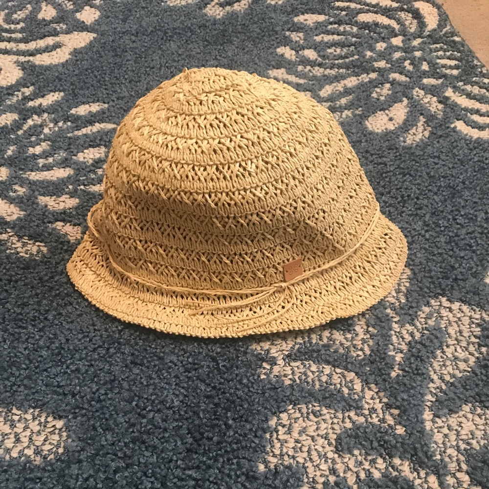 Caslon bucket straw hat OS